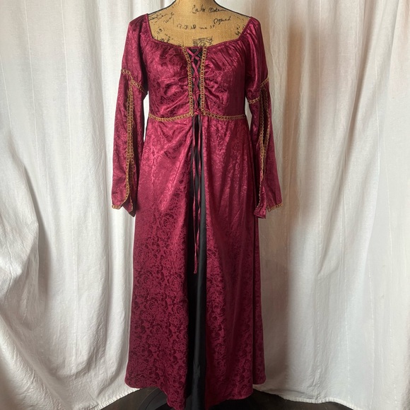 Scarlet Darkness Dresses & Skirts - NWT Scarlet Darkness Renaissance Medieval Costume  Dress Burgundy Jacquard Sz L